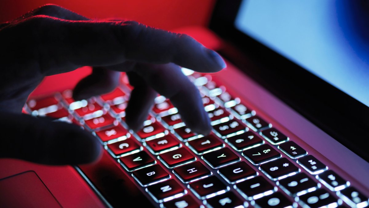 Hackers da Rússia miram em think tanks republicanos críticos de Moscou, afirma a Microsoft.