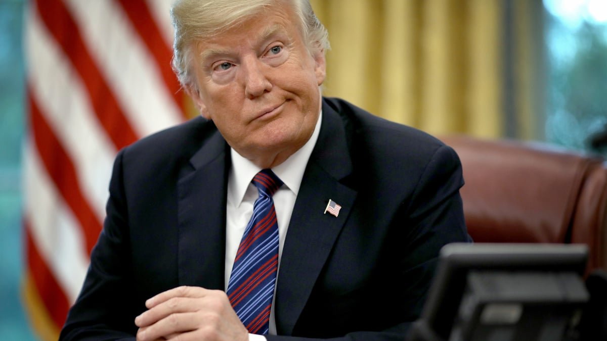 Os tweets de Trump criticando o Google indicam que ele não compreende o funcionamento da internet.
