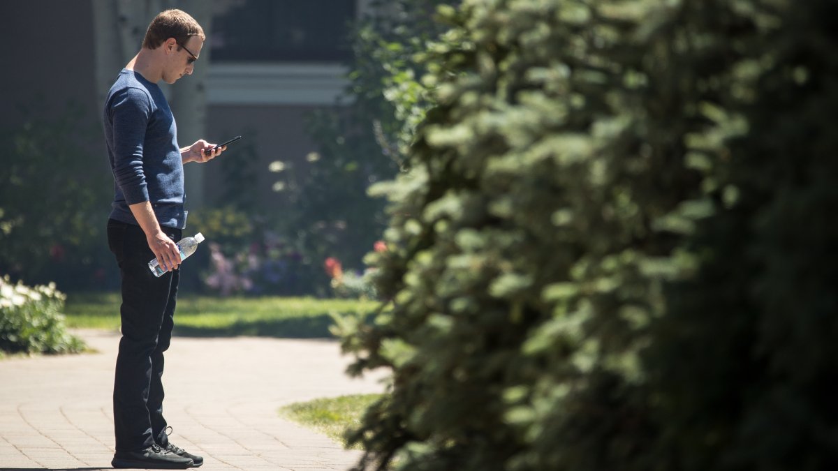 Relacionamento dos americanos com o Facebook: “É uma situação complexa”.